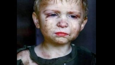 La photo de cet enfant a été utilisé pour parler des victimes de la guerre en Ukraine