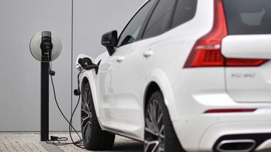 L'essor des voitures électriques met les garagistes en difficultés.