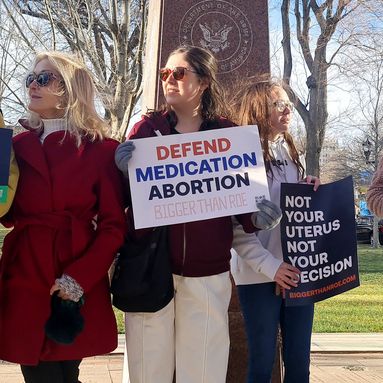 États-Unis : la pilule abortive reste autorisée mais sous restrictions accrues