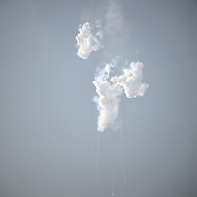 REVIVEZ - Starship : la fusée géante de SpaceX a explosé en plein vol peu après son décollage