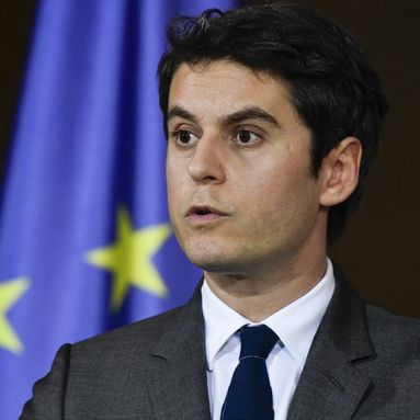 Gabriel Attal promet une "loi Macron 2" avant l'été pour "libérer l'activité économique"
