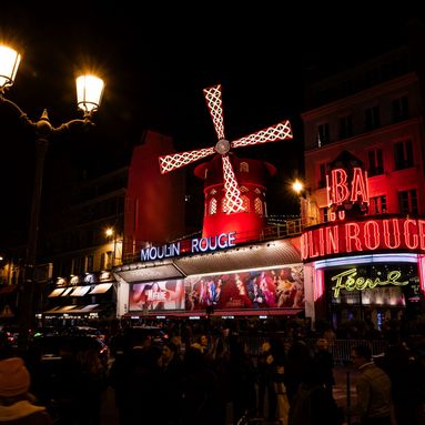 Chute des ailes du Moulin Rouge : cinq choses à savoir sur le célèbre monument