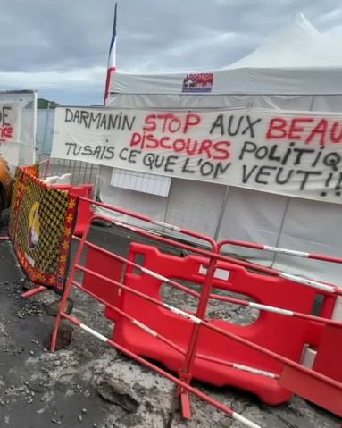 REPORTAGE  | La vie à Mayotte entre pénuries, barrages et insécurité