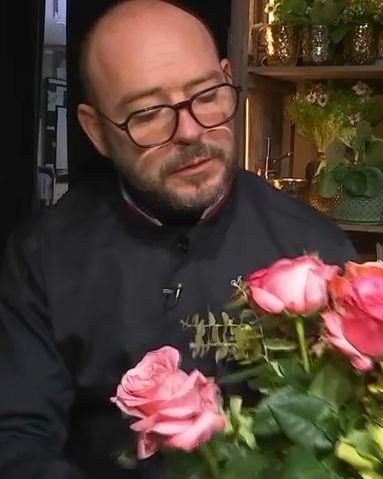 VIDÉO - Le concours du Meilleur ouvrier de France a 100 ans : aux côtés de Julian, fleuriste parisien