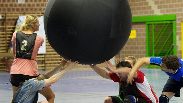 Le kin-ball fait rimer sport collaboratif et accessibilité