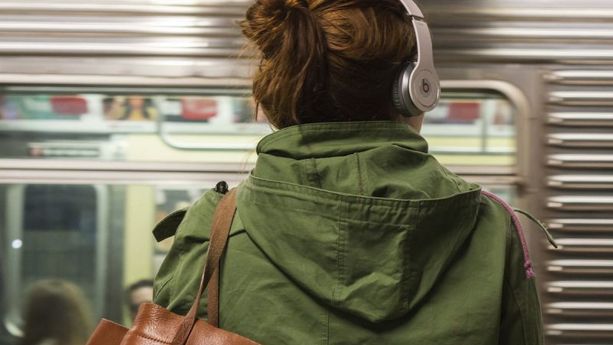 3 conseils pour écouter de la musique sur votre baladeur sans abîmer vos oreilles