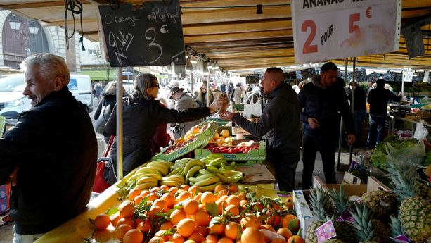 Une dépendance notable aux exportations s'observe pour les fruits sur le marché français.