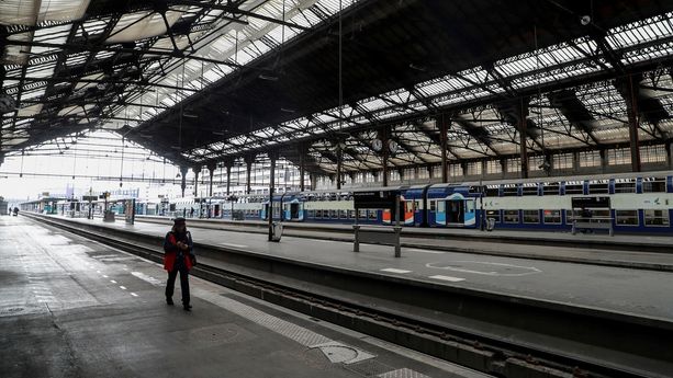 Les quais de la gare de Lyon, à Paris, le 3 avril 2020.