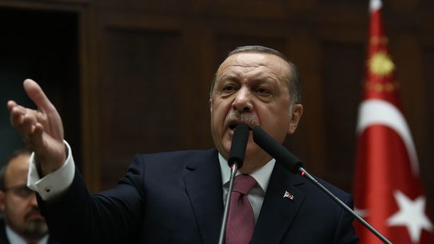 Nouvelle purge en Turquie : 18.000 fonctionnaires limogés, des journaux fermés