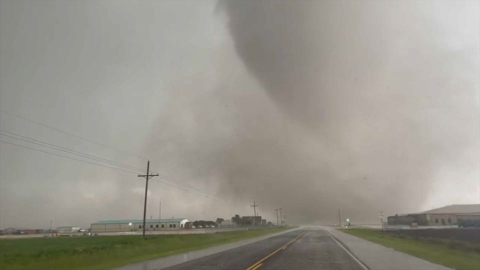 VIDÉO - Trois morts et une centaine de blessés après le passage d'une tornade au Texas